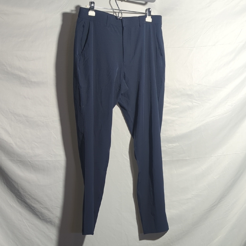 Fabletics Men’s Navy Athletic Pants 32x34 Like New